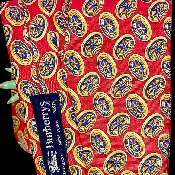 BURBERRY Silk Tie 👔 - Picture 3 of 6